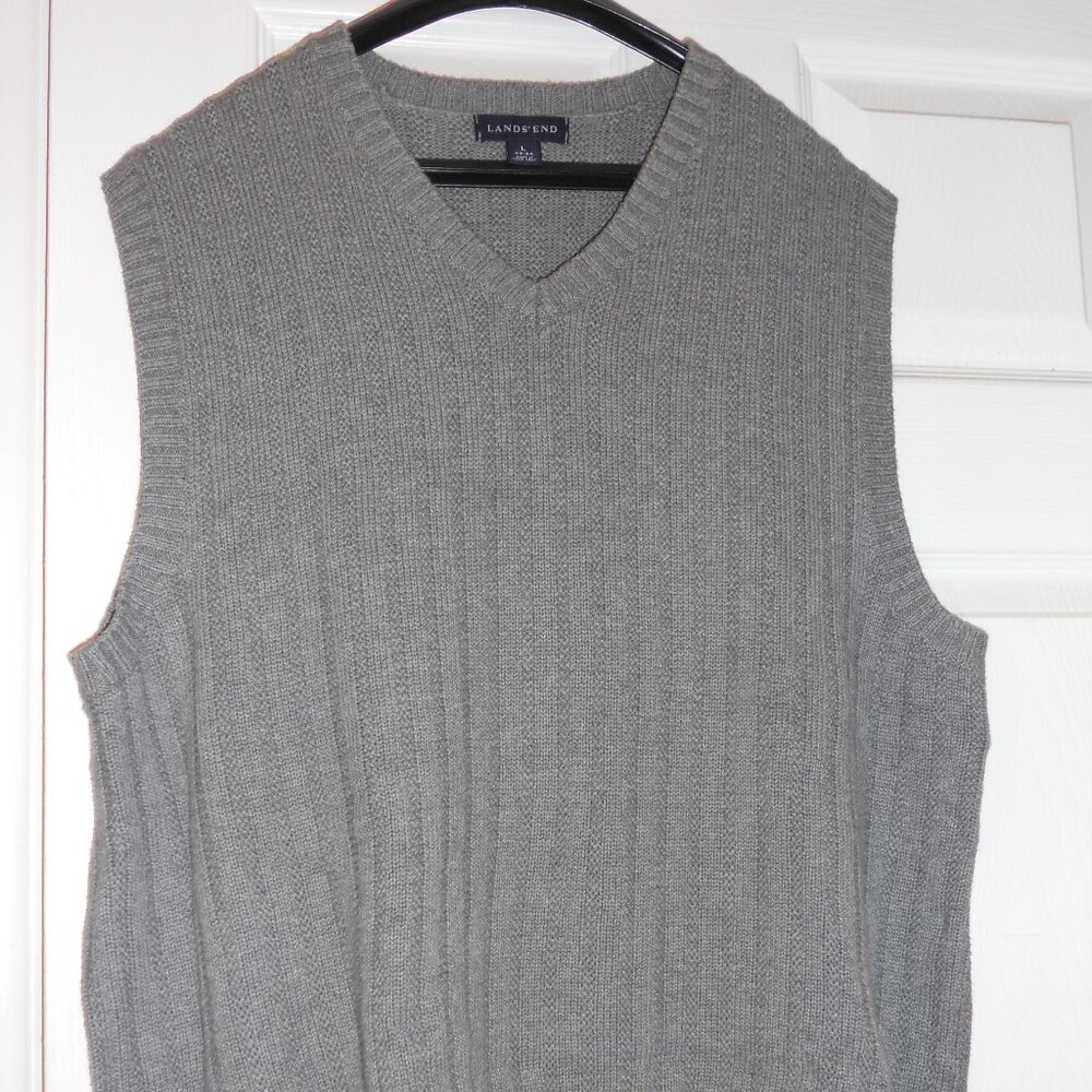 Lands End Sweater Vest Men's Size L 42-44 Gray V-Neck Sleeveless Cotton Pullover